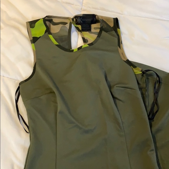 Dress - Picture 1 of 4